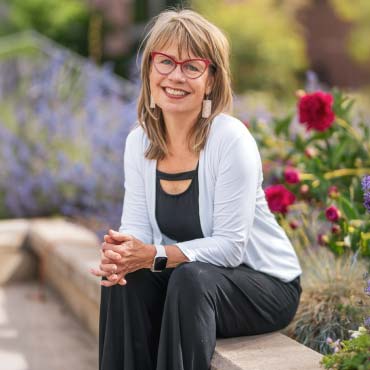 Dr. Suzie Currie